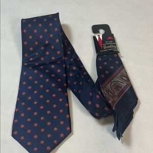 Wembley Tie and Handkerchief Set Men’s pocket Square & Neck Tie 58” Vintage
